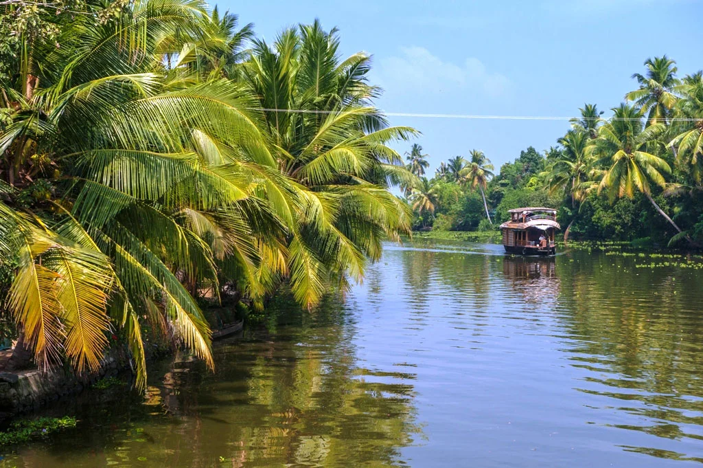 Backwaters-of-Allepey-Kerala